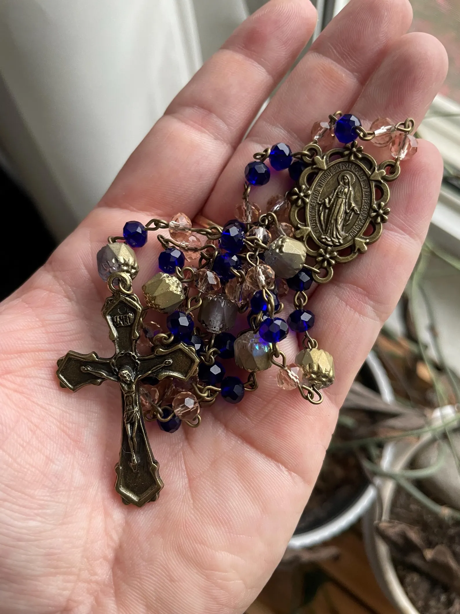 Blue and Gold Crystal Handmade Rosary - Saint Zita - Image 3